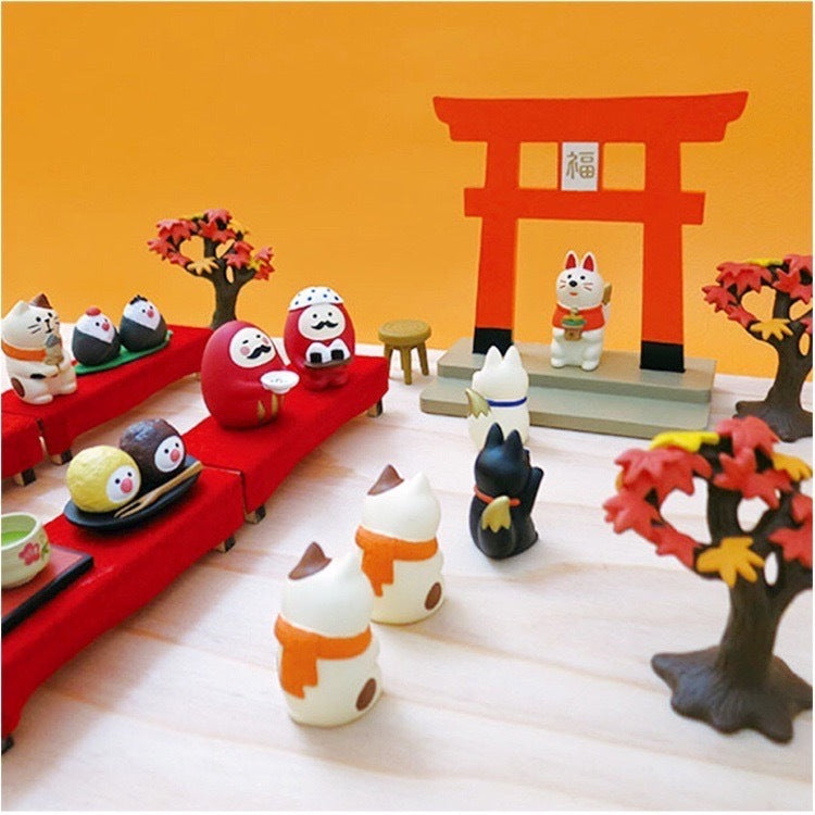 Japanese Style Wooden Fu Door Ornament – Elegant Wooden Door for Home Decoru